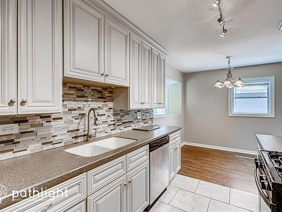 5th image of 37 Briarwood Dr