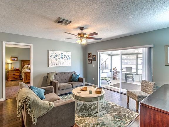 4th image of 1215 Wild Feather Ln