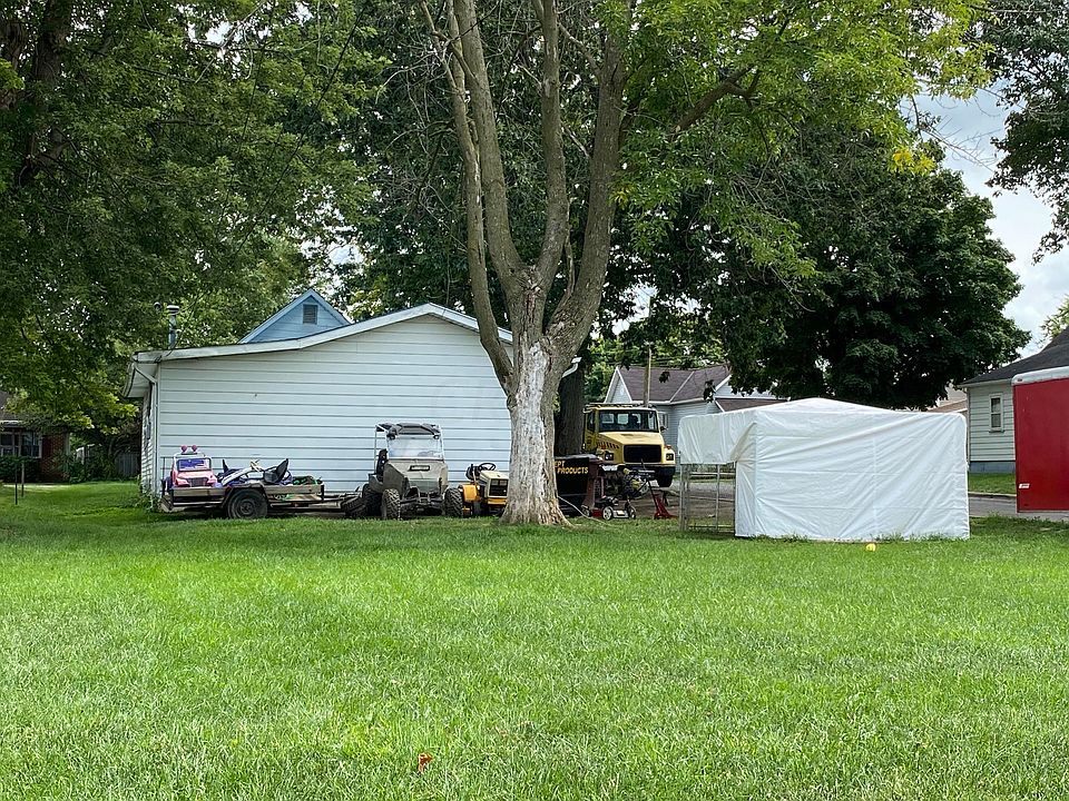 2nd image of 504 3rd St Lot 905