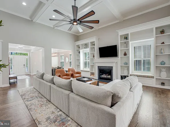 17072 Silver Arrow Dr, Dumfries, VA 22026