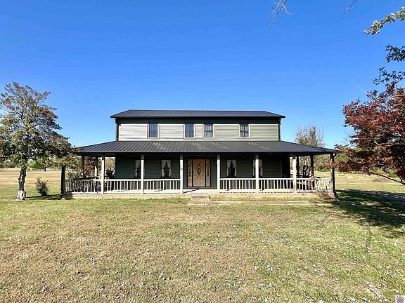 2nd image of 424 Cardinal Rd