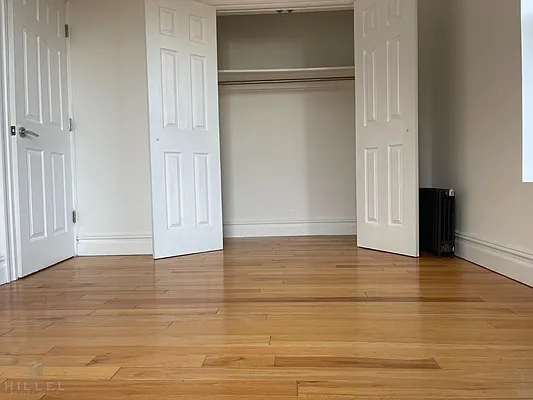 Rented by Hillel Realty Group | media 6