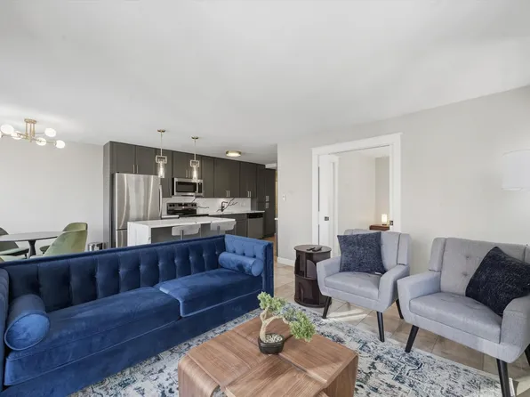 30 E Huron St, Chicago, IL