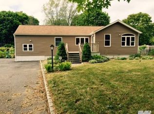39 Nostrand Ave, Brentwood, NY 11717