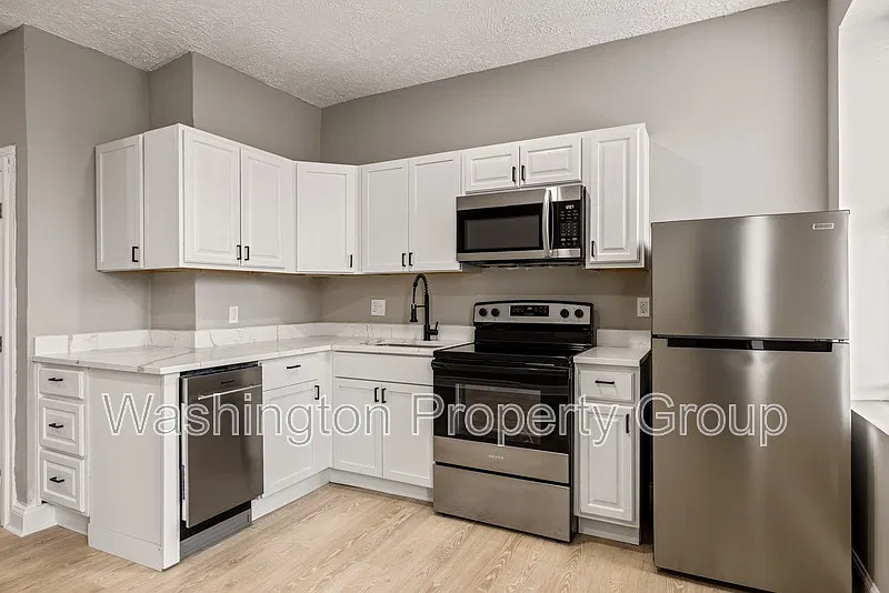 3 bed, 2.0 bath, 1350 sqft, $1,750 — Photo 2