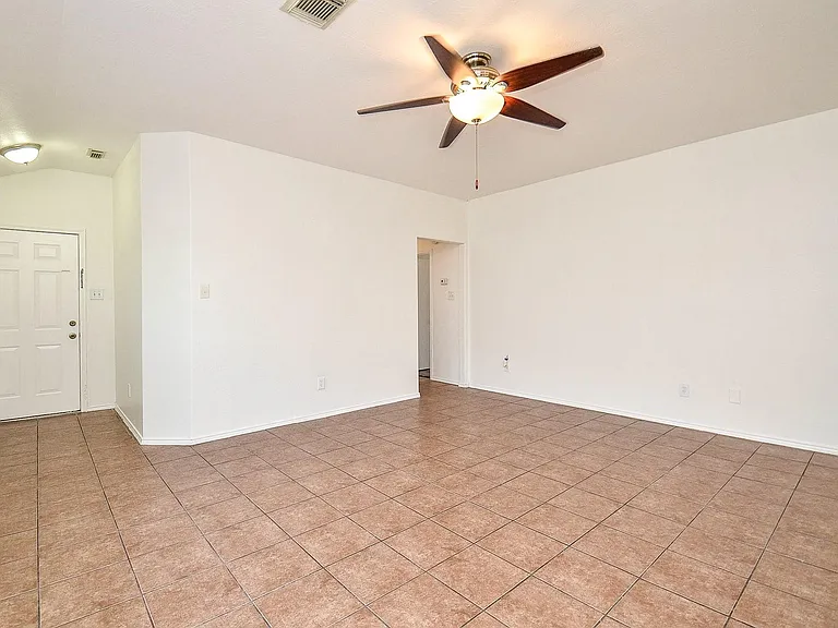 18142 Sorrell Oaks Ln — Photo 5