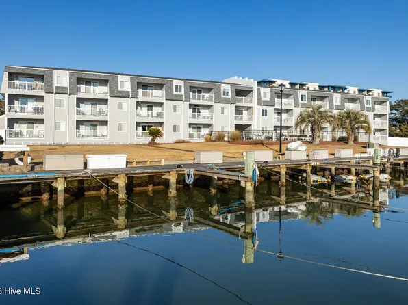 118 Lake Avenue #303, Morehead City, NC 28557