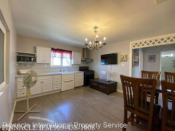 2nd image of 309 W Lincoln Ave #9933641