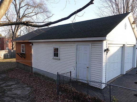 5th image of 1481 N Academy St