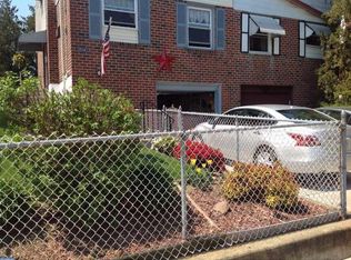 2534 Maxwell St, Philadelphia, PA 19152