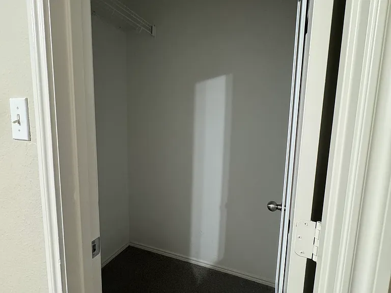 12818 Capri — Photo 18