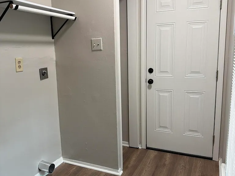 3105 Normandy Dr — Photo 8
