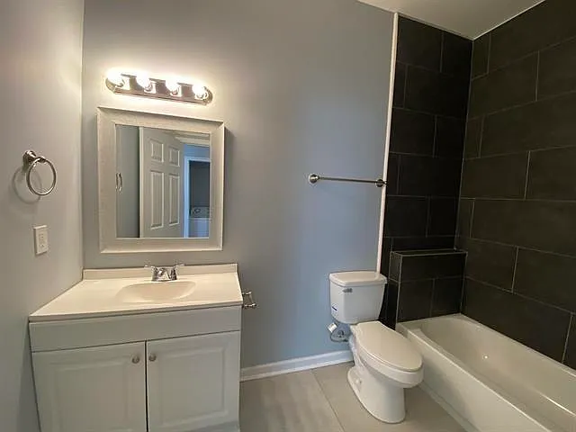 1074 S Barksdale St #1074 — Photo 7