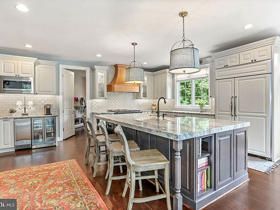 4th image of 11102 Hollybrook Ct