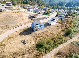 829 Forest Heights St, Sutherlin, OR 97479