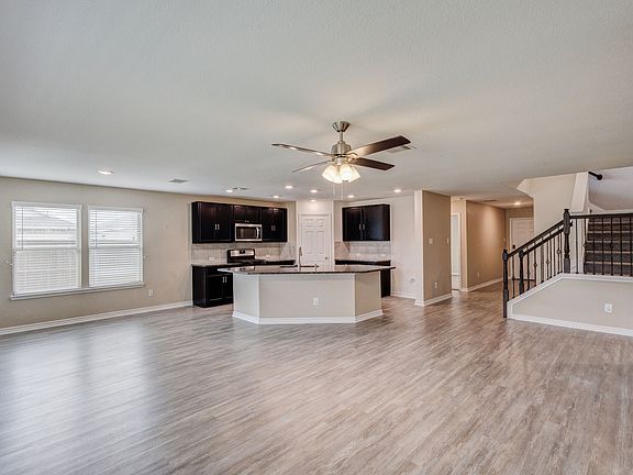 4th image of 2700 Tobias Ln