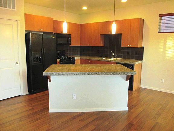 5th image of 7886 SE Sporri Ln
