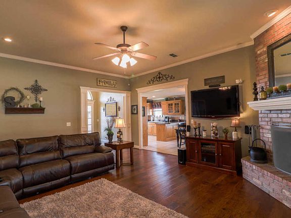 4th image of 2710 River Birch Pl