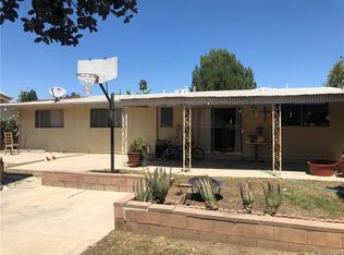 22208 Hartland St, Canoga Park, CA 91303