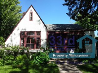 442 Mount Curve Blvd, Saint Paul, MN 55105