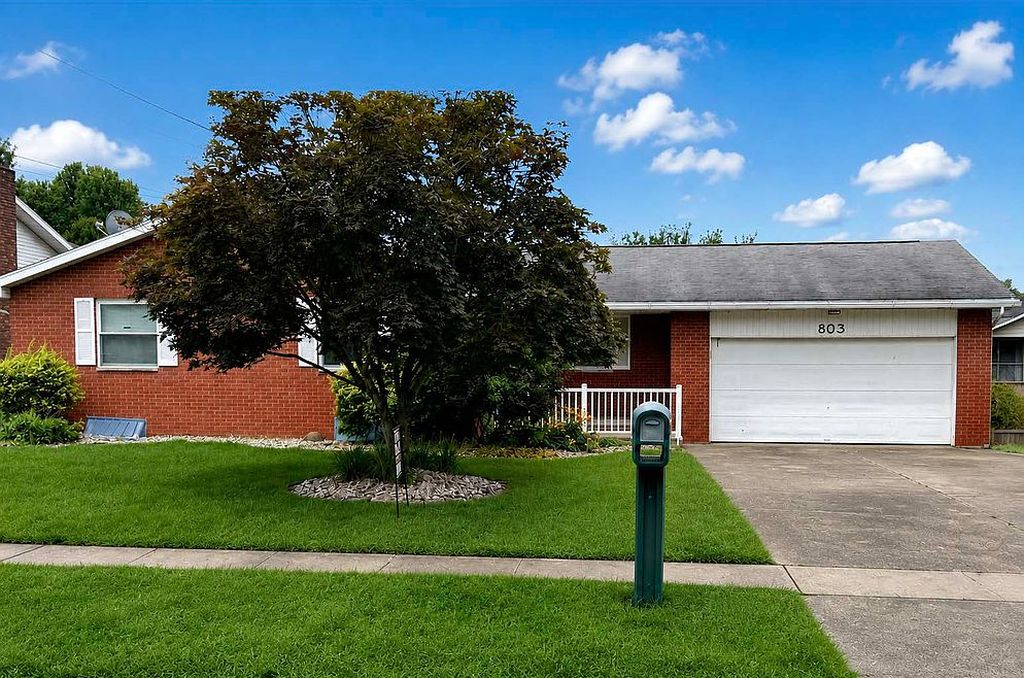 803 Brentwood Dr - Property Image