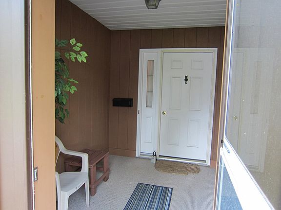 2nd image of 654 Katherine Ave
