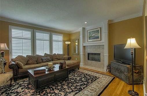 5th image of 12305 Gillette St