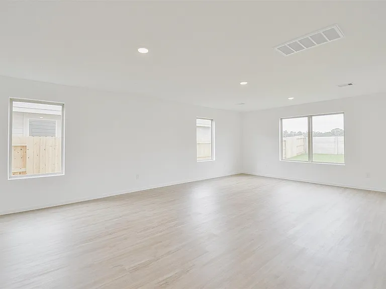 18546 Cepagatti Dr — Photo 17