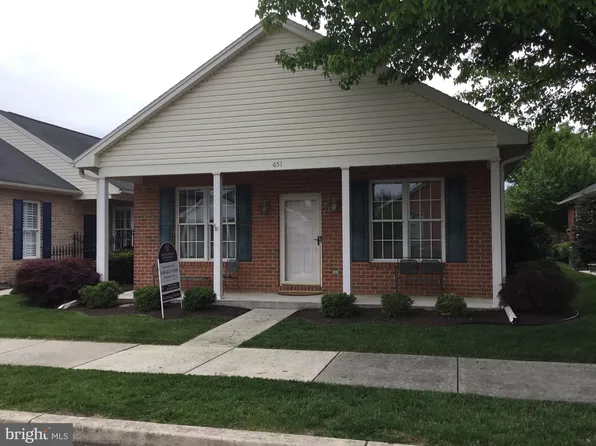 651 Trafalgar Dr, Hagerstown, MD 21742