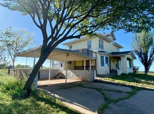 152 S Tyler Rd, Wellington, KS 67152