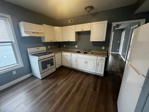 23 Bancroft St APT 3, Worcester, MA 01610