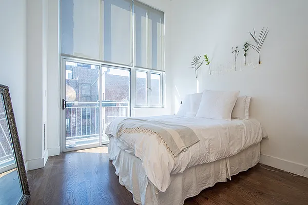 Sold by Brick&Mortar | media 21