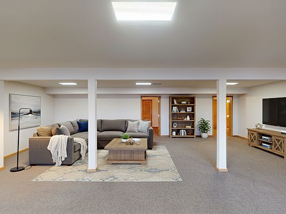 4th image of 2060 SW Scenic Heights St