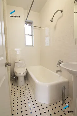 Rented by FirstService Realty (legacy) | media 59