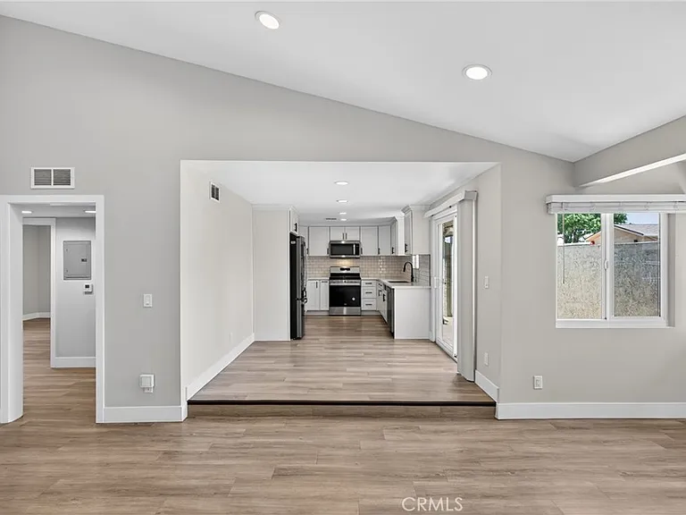 8416 Burnet Ave #7 — Photo 7