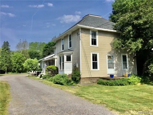 2904 Bowen Rd, Elma, NY 14059