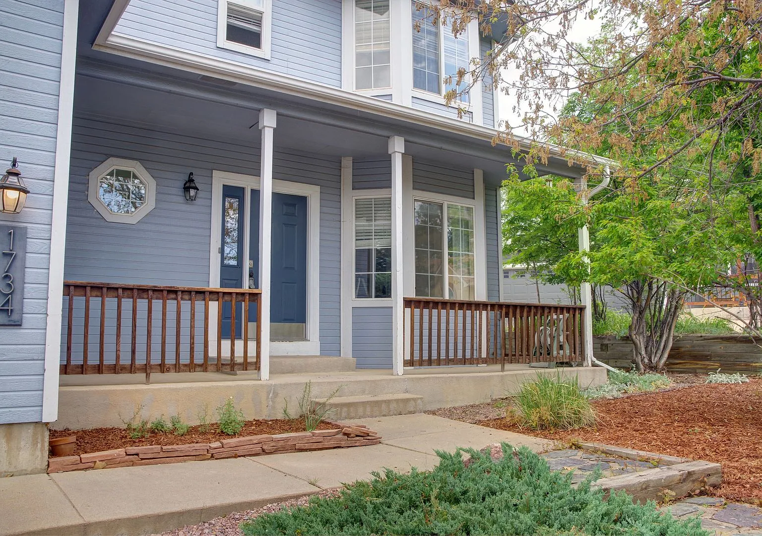 Westside Gem with Mountain Views, Hardwood Floors & AC! — Photo 2