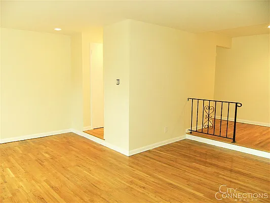 Rented by City Connections Realty | media 27