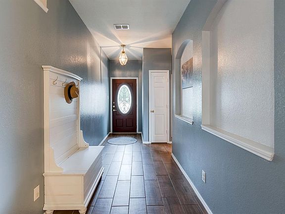 5th image of 8479 Fern Lake Ct