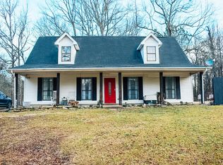 1758 Walton Cemetery Rd, Mantachie, MS 38855