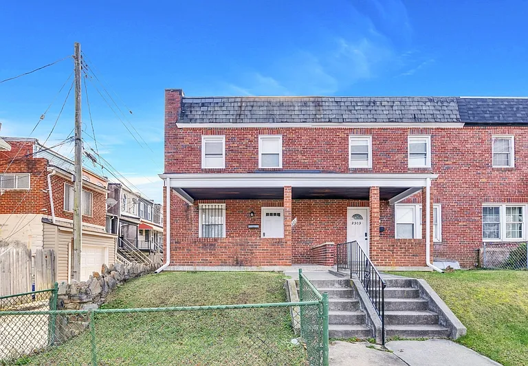 2301 Riggs Ave — Photo 1
