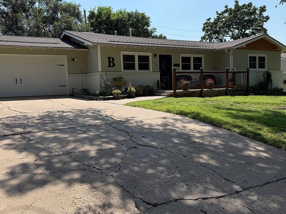 2nd image of 1428 N Golf St