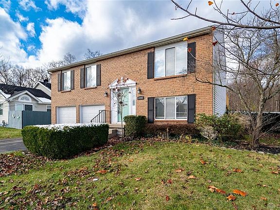 2nd image of 10061 Forestedge Ln