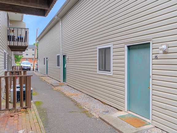 2nd image of 524-16 Calhoun St Unit 16
