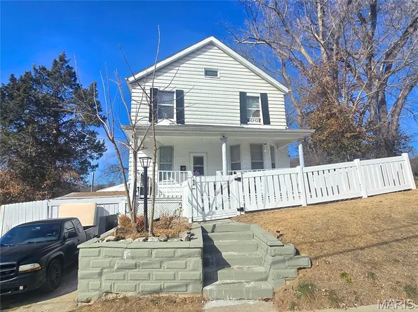 2202 Mills Ave, Alton, IL 62002