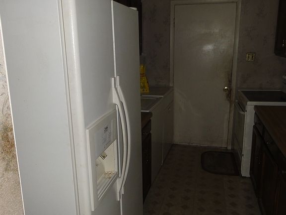 4th image of 402 McIntire Dr