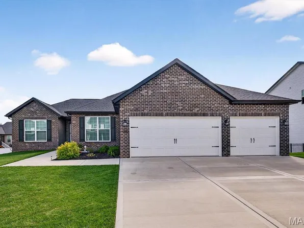605 Monarch Dr, O'Fallon, IL 62269