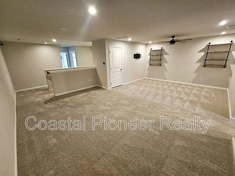19403 Blue Pond Dr — Photo 18