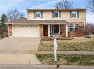 5705 Mango Dr, Saint Louis, MO 63129