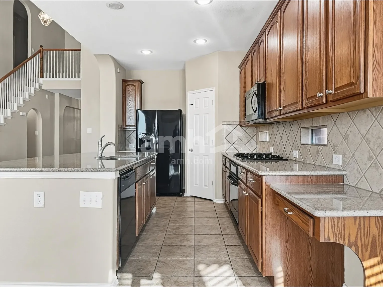 4 bed, 2.5 bath, 2628 sqft, $2,680 — Photo 4